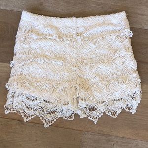 Boho Lace Off-White Shorts M